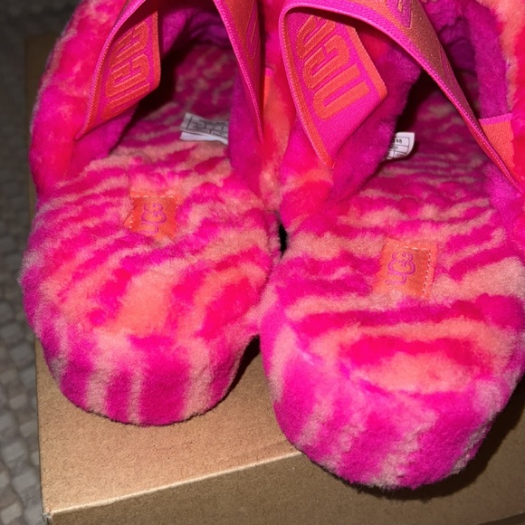 🆕 UGG Fluff Yeah in pink & orange zebra - Picture 5 of 6